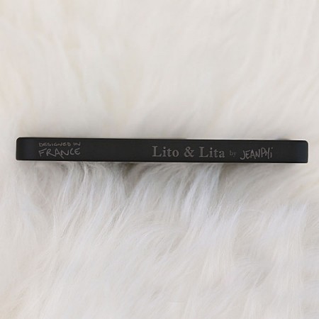 Coque Girafe en Miroir Noir Gravure Dorée pour iPhone 5 et 5S - Lito Lita Coque Girafe en Miroir Noir Gravure Dorée pour iPhone 5 et 5S - Lito Lita