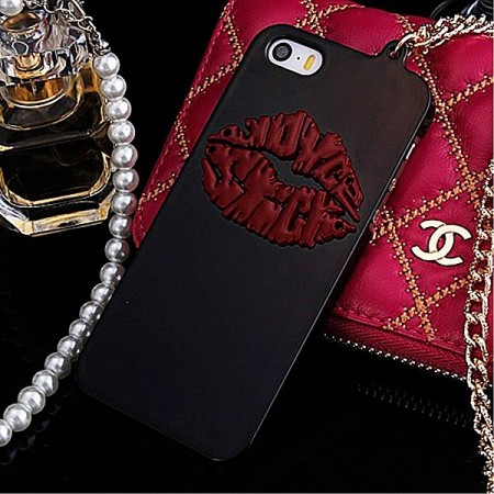 Coque Lèvres en relief avec Chaine pour iPhone 5/5S Coque Lèvres en relief avec Chaine pour iPhone 5/5S